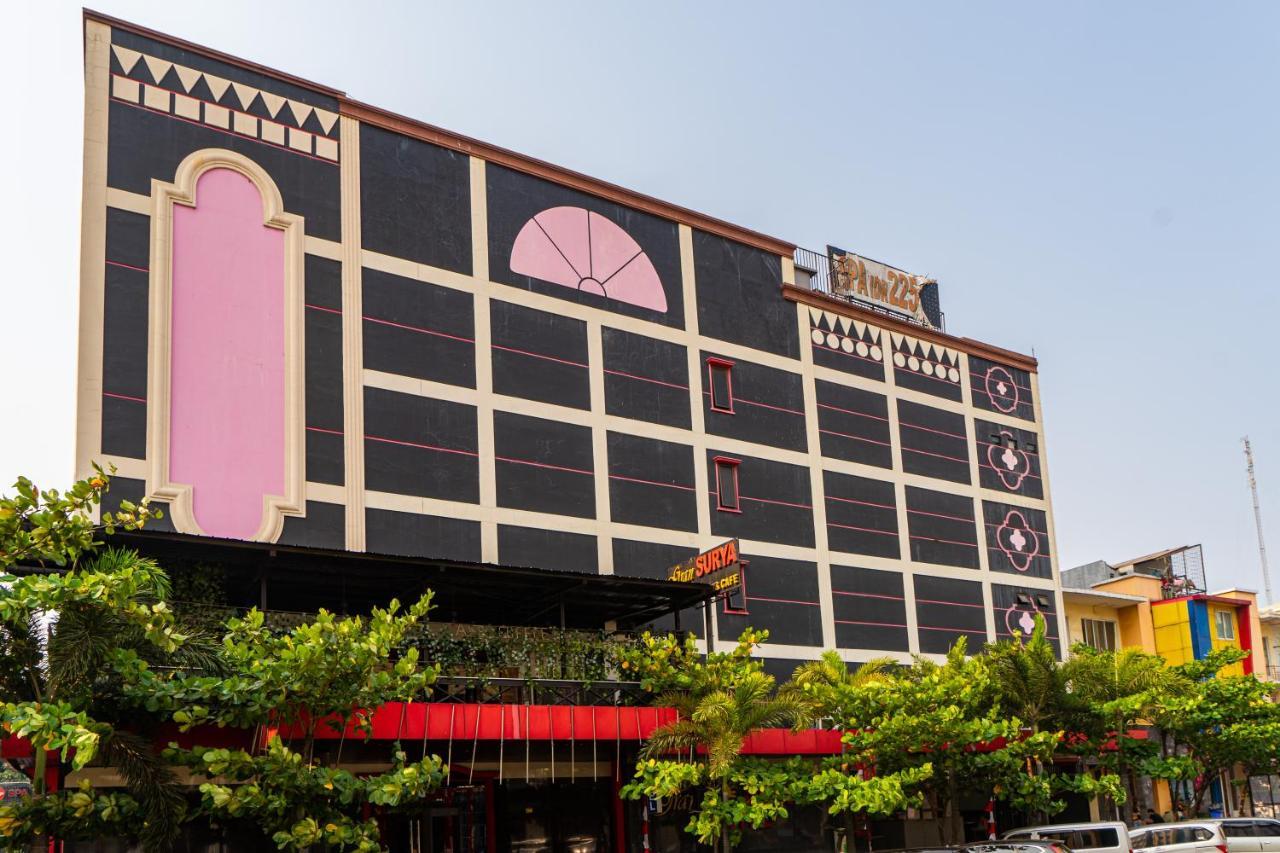 Reddoorz Plus Near Chadstone Mall Bekasi Exterior foto
